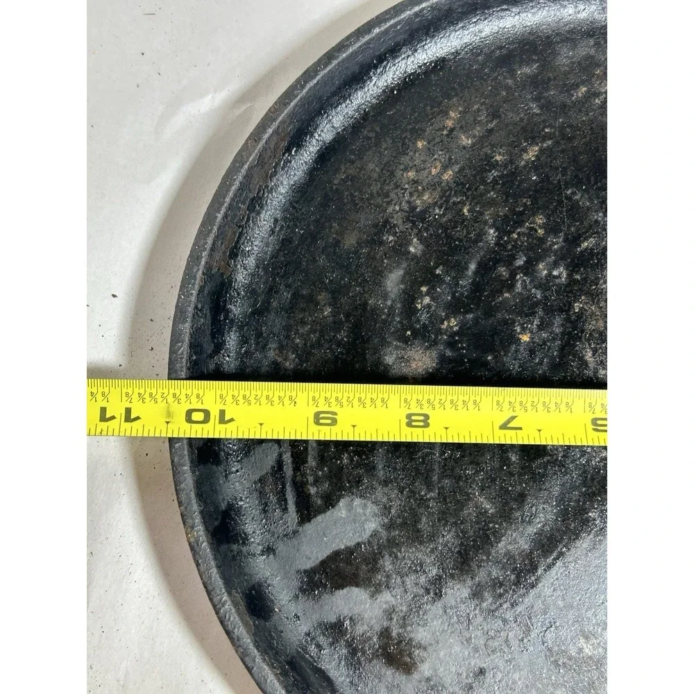 Vintage Lodge 90G Cast Iron Flat Griddle Round Skillet 10 1/2
